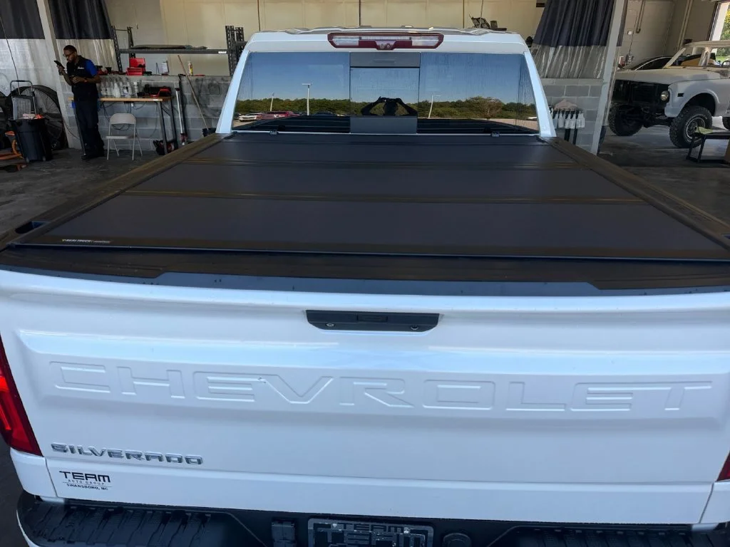 Used 2020 White Chevrolet High Country image 28