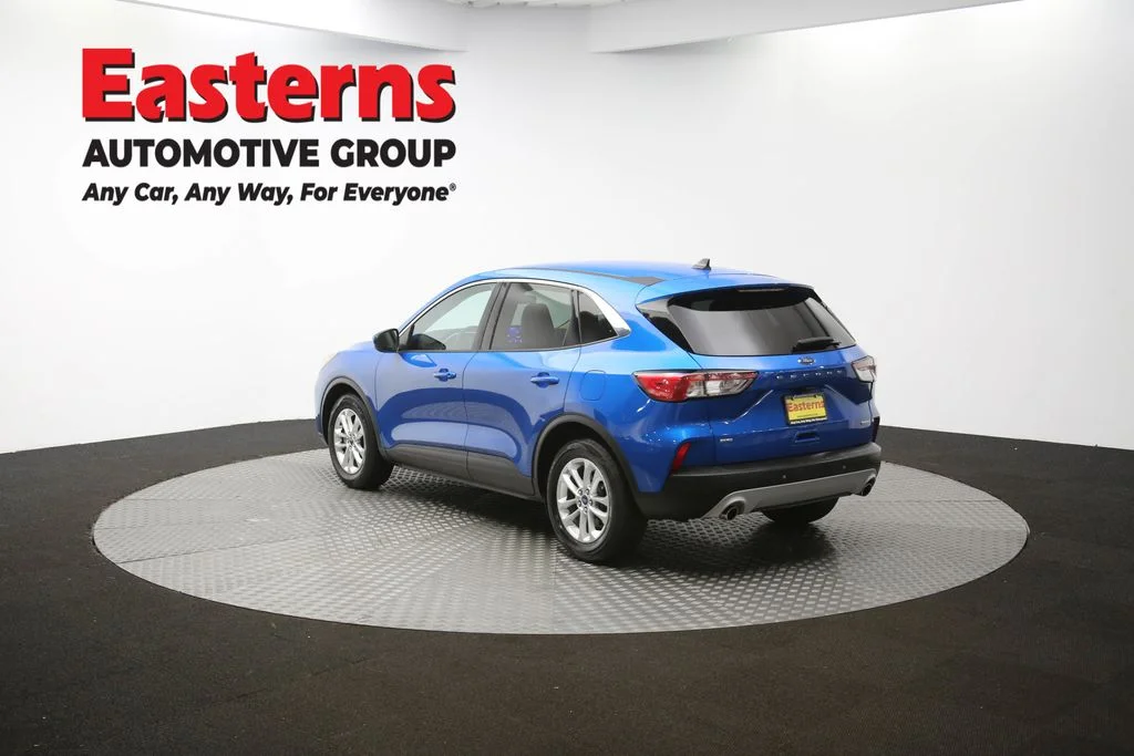 Used 2020 Blue Ford SE image 63