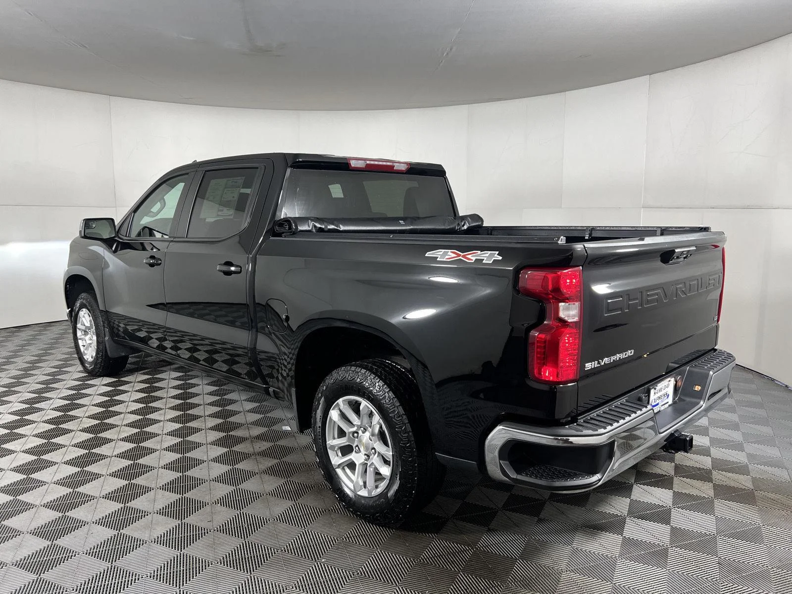 Used 2025 Black Chevrolet LT (2FL) image 16