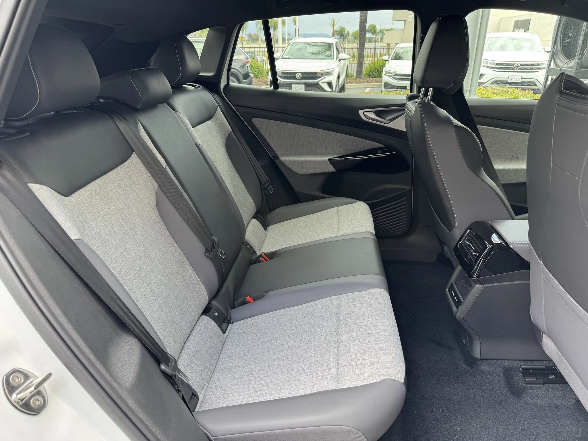 New 2026 Opal White Pearl Volkswagen Pro image 29