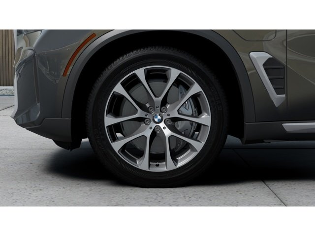New 2026 Dravit Grey Metallic BMW xDrive50e image 7