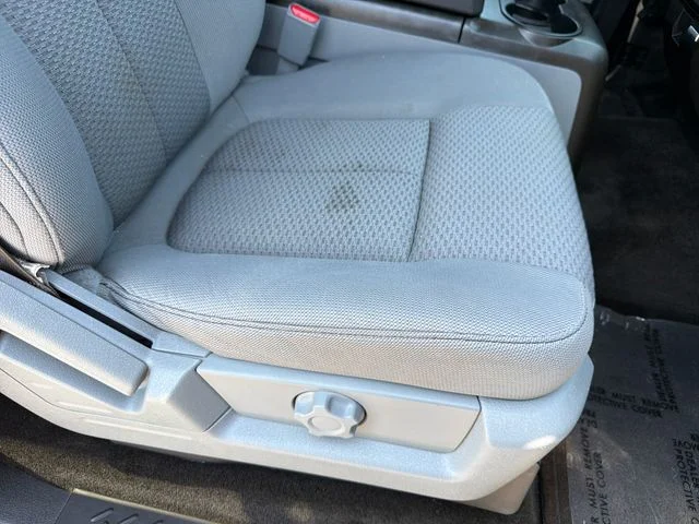 Used 2014 Blue Ford XLT image 25