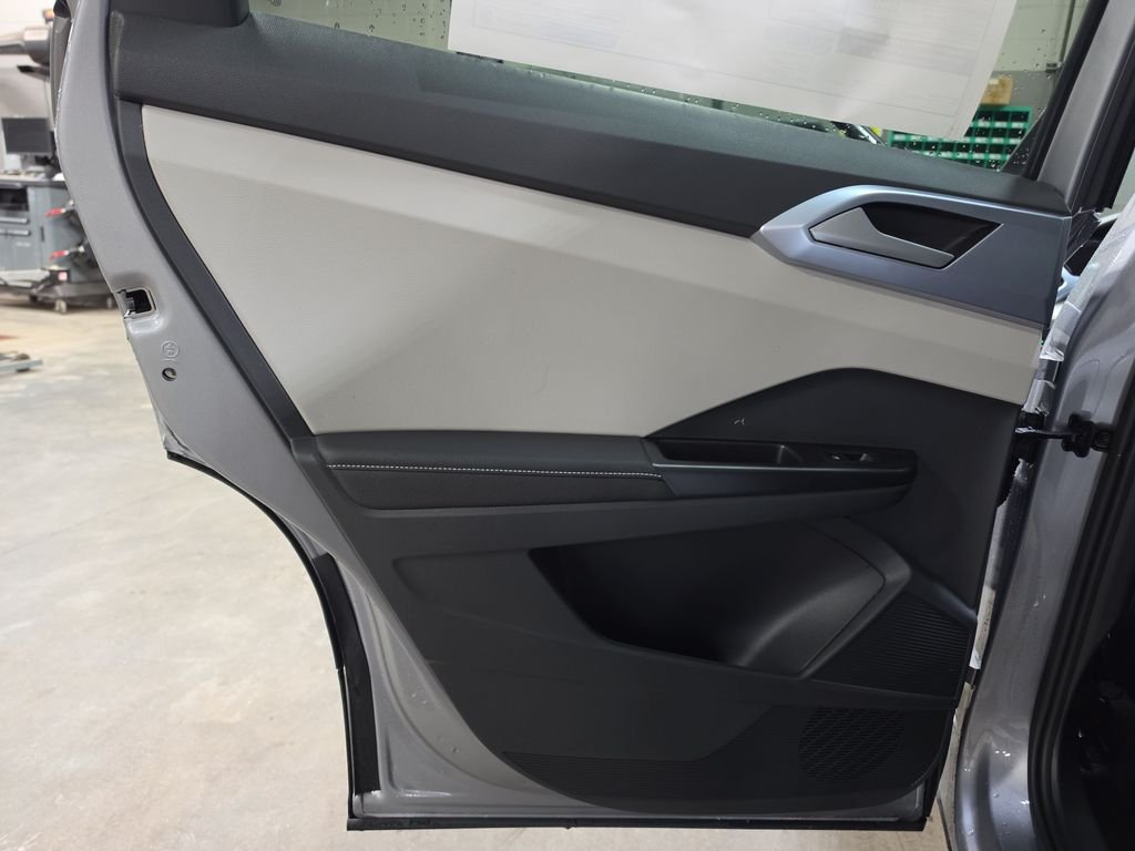 New 2026 Silver Volkswagen 1.5T SE image 13