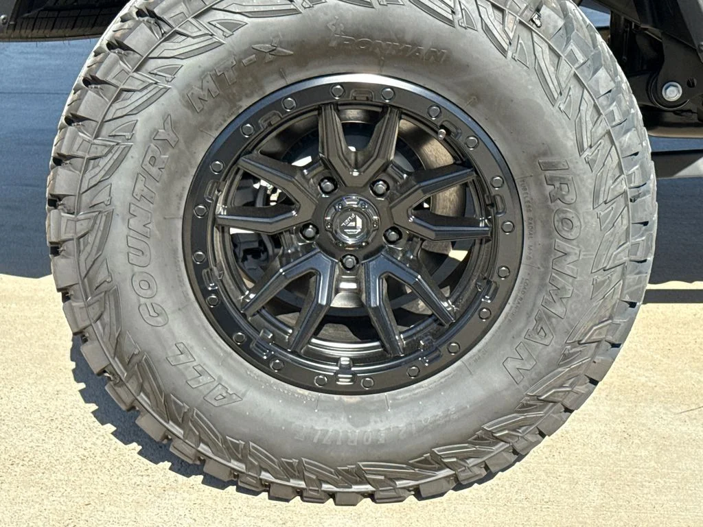 New 2025 Black Clear-Coat Exterior Paint Jeep Sport S image 10