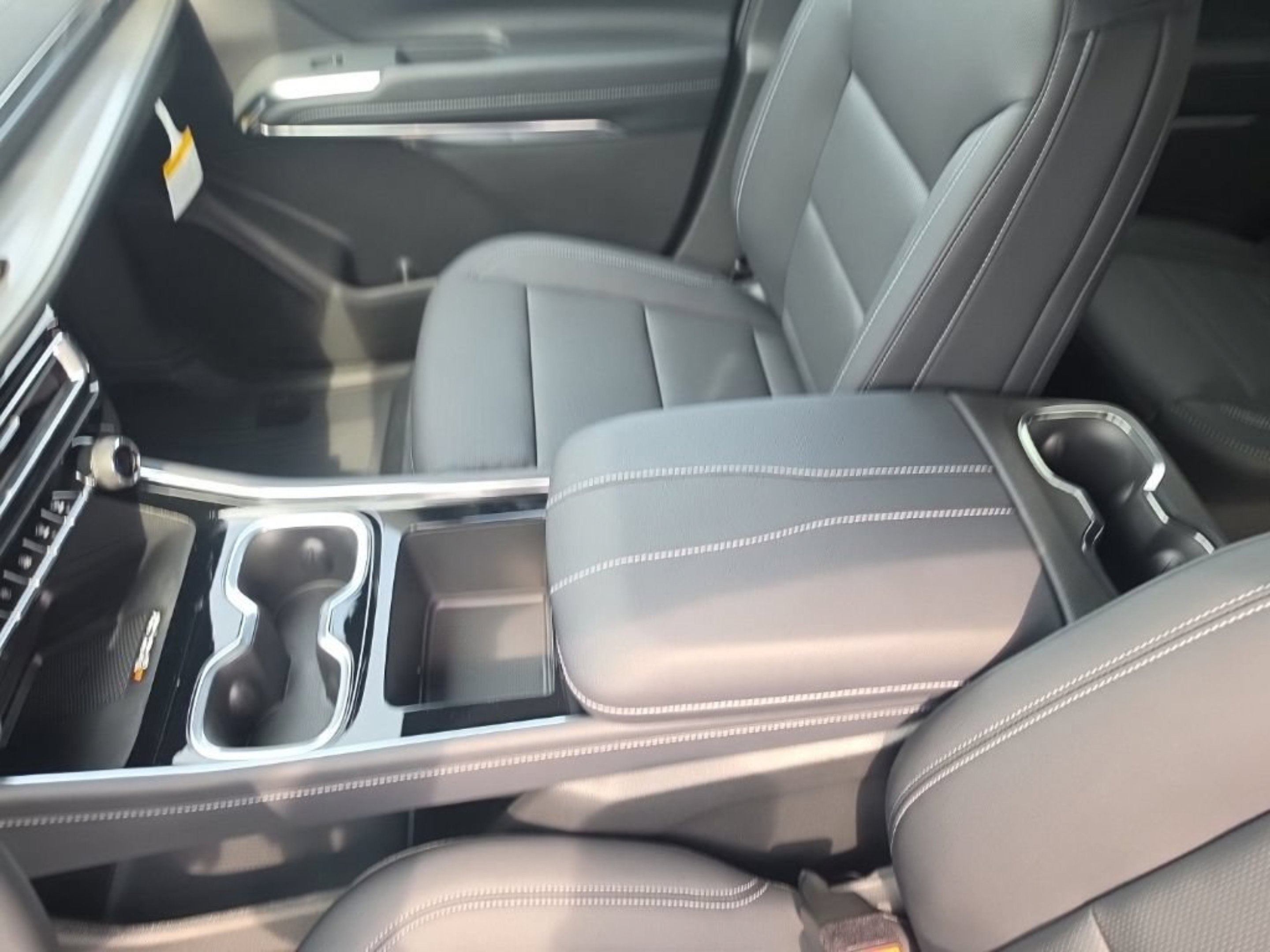 2027 Chevrolet Traverse LT - Photo 17