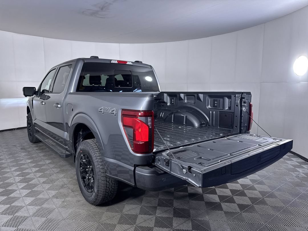 New 2026 Carbonized Gray Metallic Ford XLT image 26