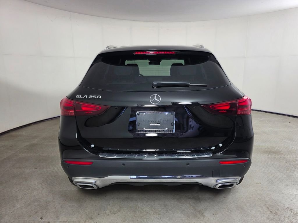 New 2026 Night Black Mercedes-Benz GLA 250 image 5