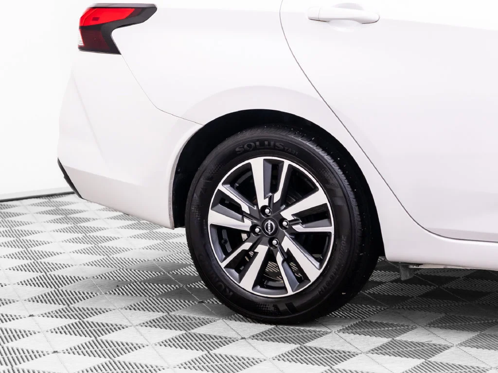 Used 2025 White Nissan 1.6 SV image 35