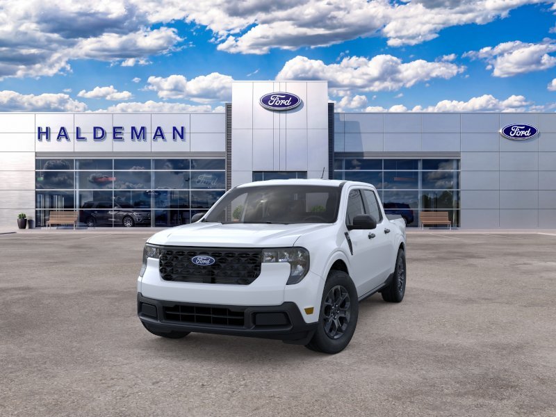 New 2026 Oxford White Ford XLT image 2