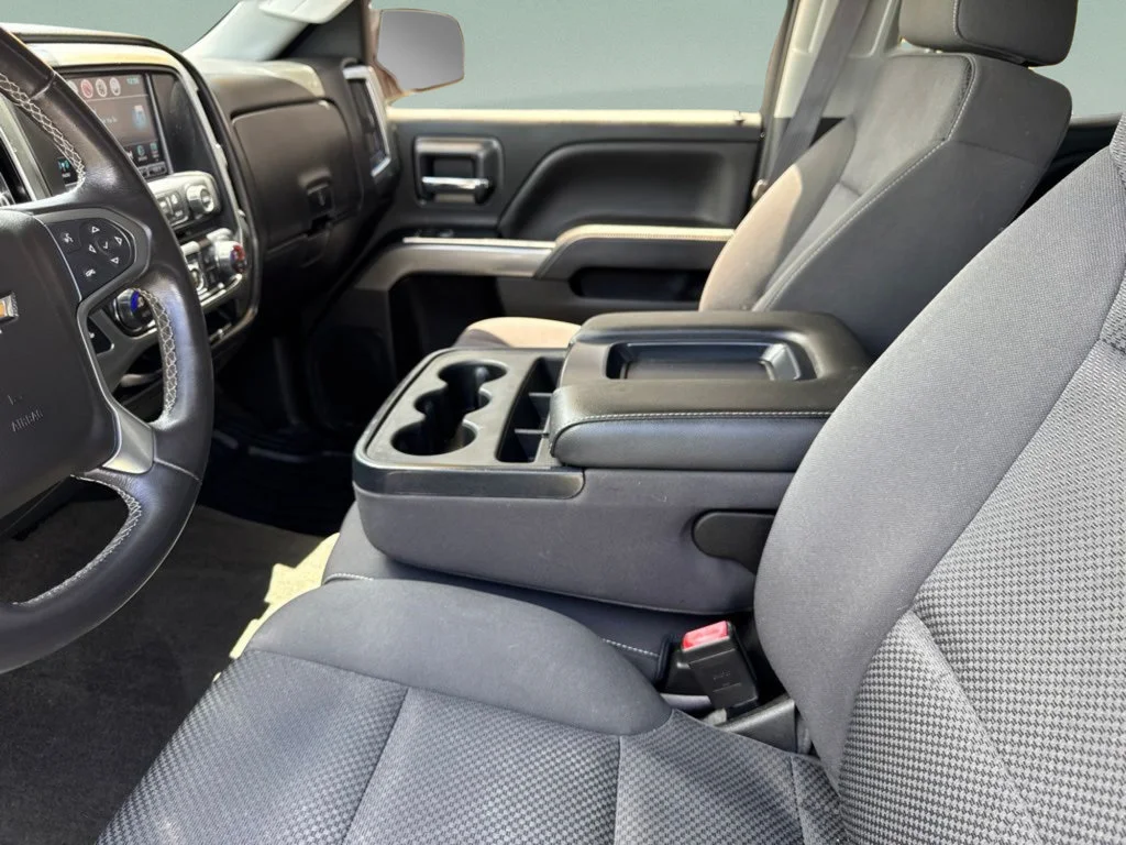 Used 2017 Graphite Metallic Chevrolet LT image 20