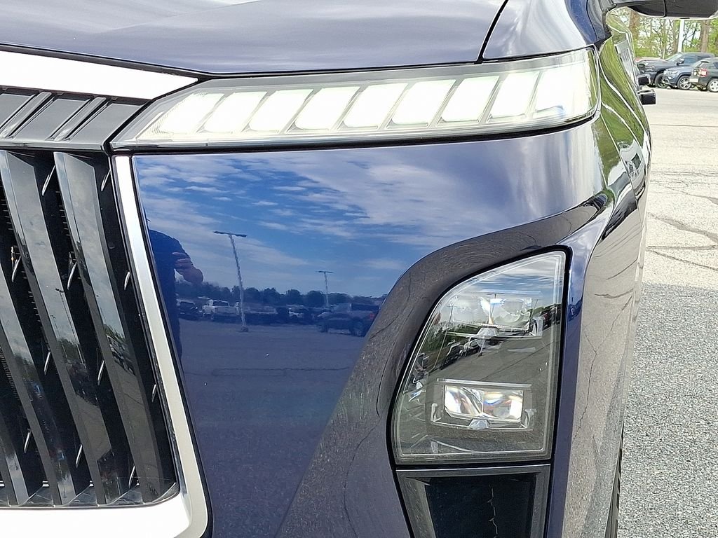 Used 2025 Blue INFINITI LUXE image 10