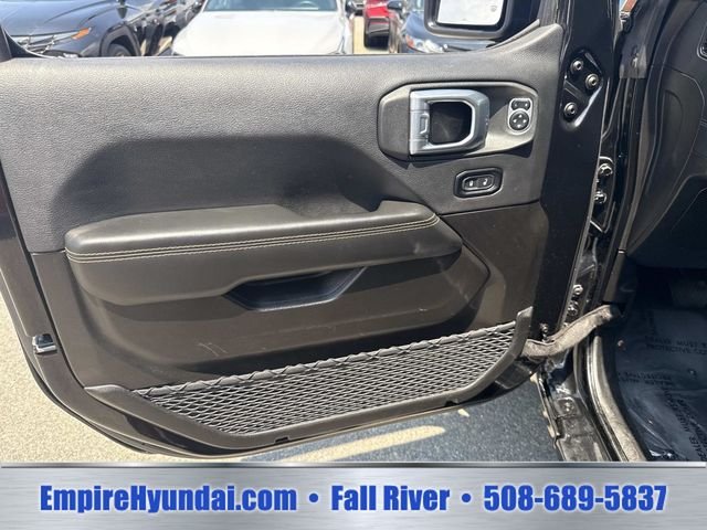 2025 Jeep Wrangler 4-Door Sahara - Photo 17