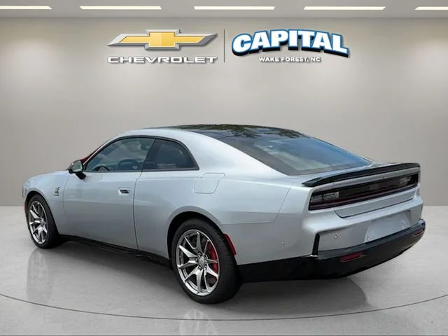 Used 2025  Dodge R/T Scat Pack image 3