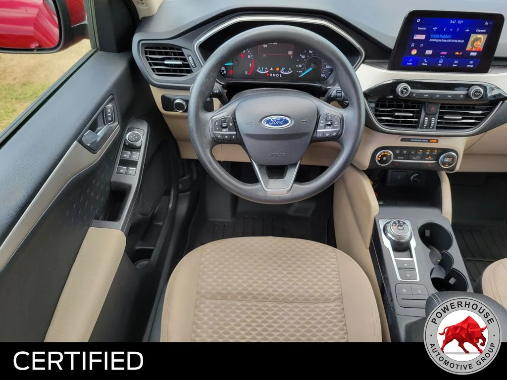 Used 2020 Red Ford SE image 19