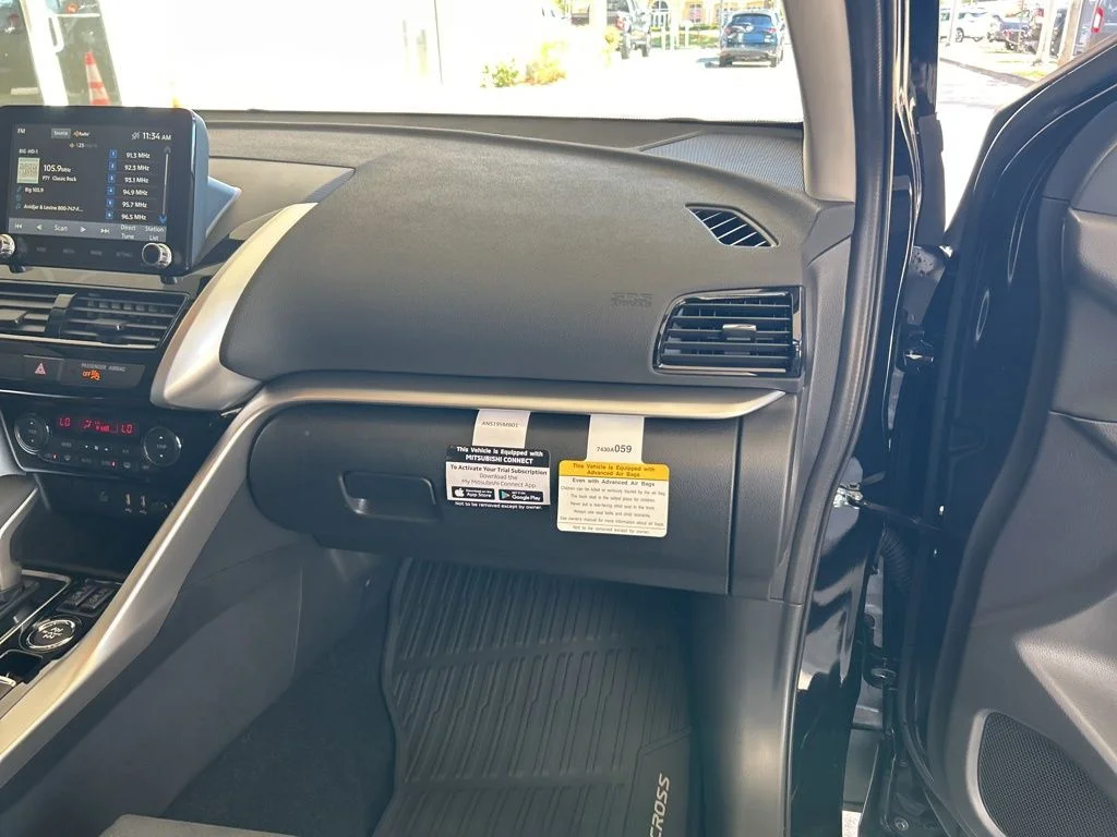 New 2026 Black Mitsubishi SE image 20