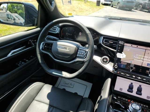 New 2026 High Gloss Black Jeep Summit Obsidian image 18