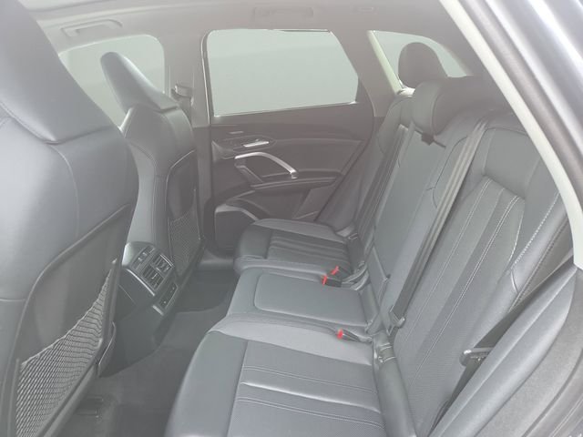 Used 2025  Audi 2.0T Prestige image 36