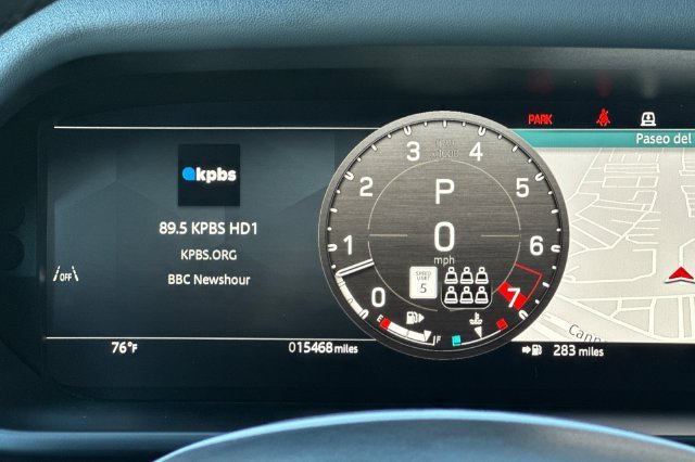 Used 2025 Gray Land Rover X-Dynamic SE image 26