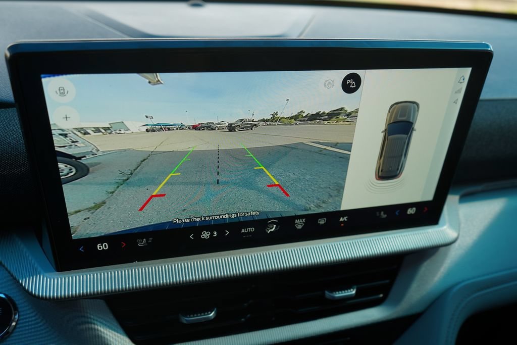 Used 2025  Ford Active image 34
