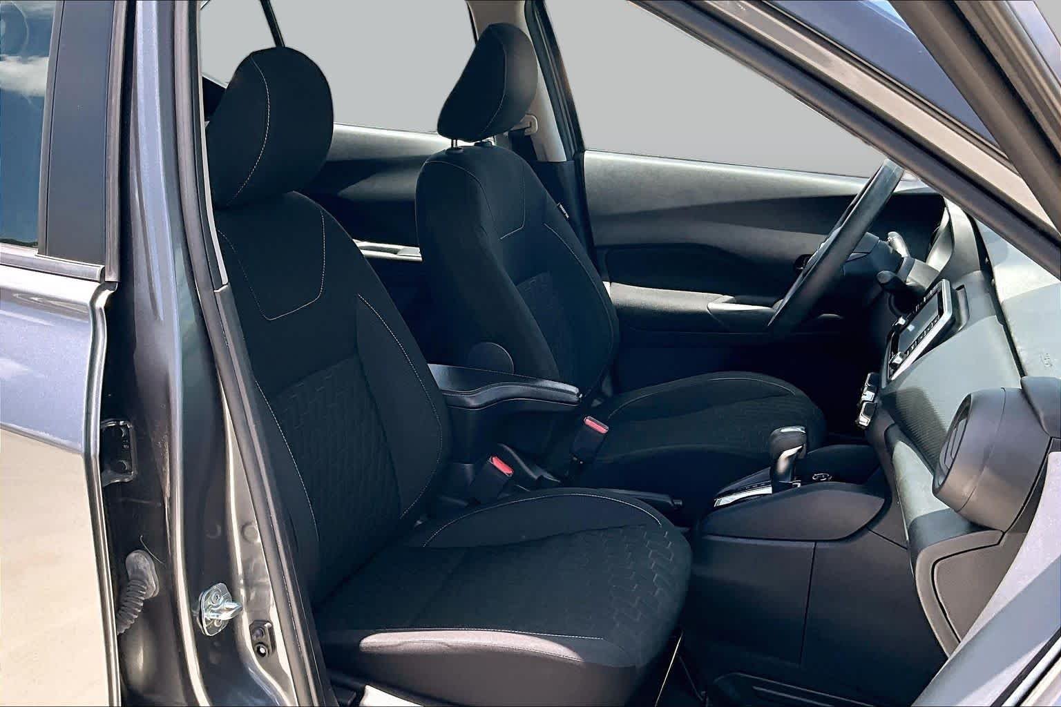 Used 2021 Gun Metallic Nissan S image 9