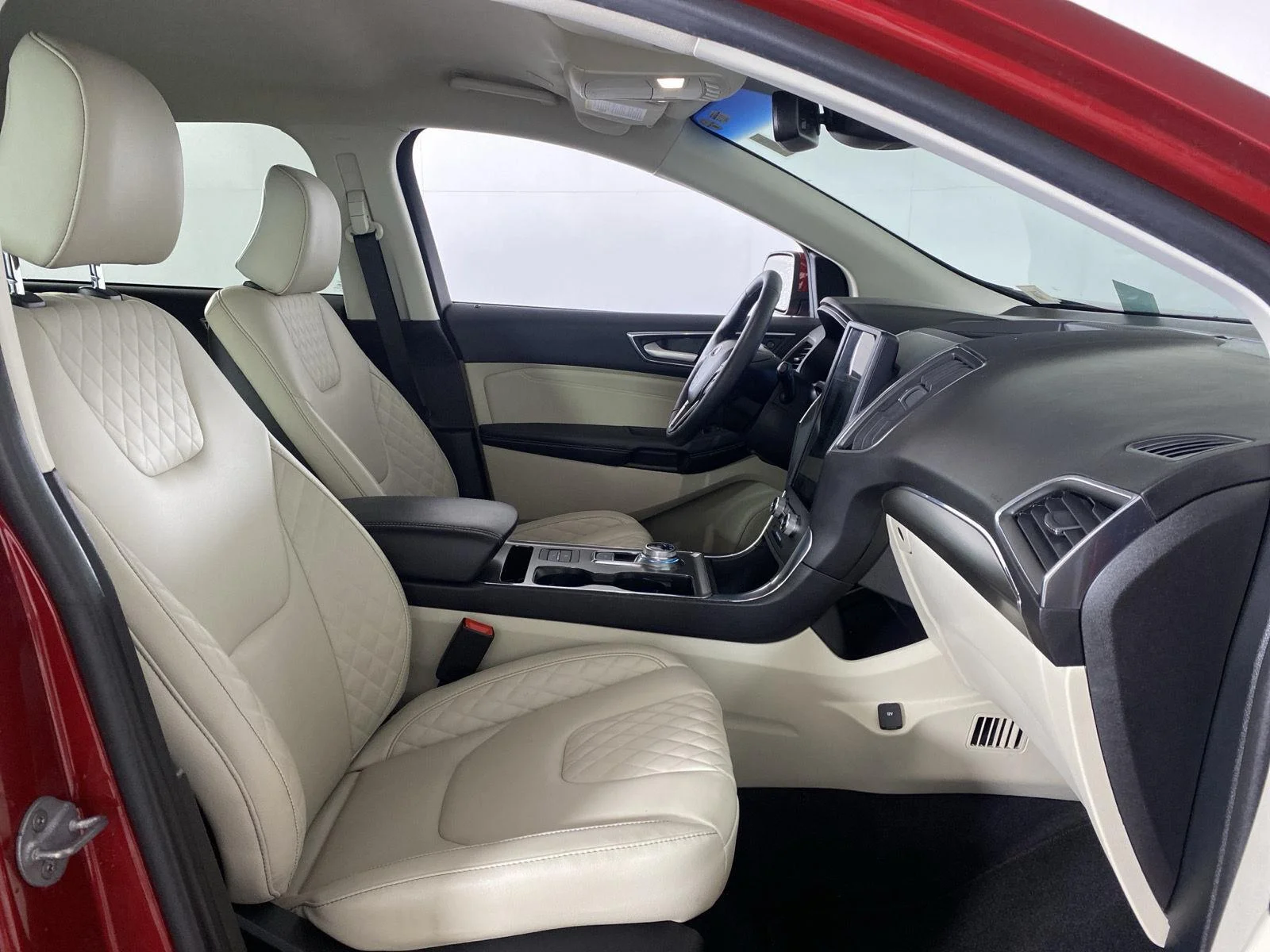 Used 2024 Rapid Red Metallic Tinted Clearcoat Ford Titanium image 27