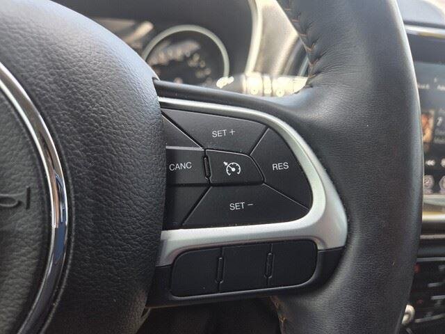 Used 2019 Granite Crystal Metallic Clearcoat Jeep Limited image 13