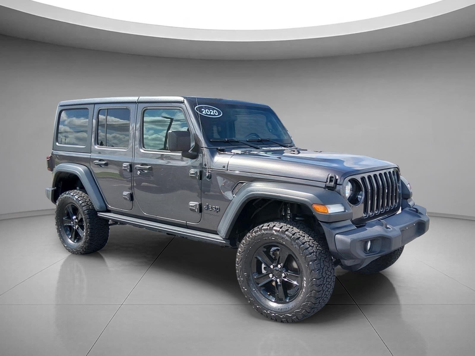 Used 2020 Granite Crystal Metallic Clearcoat Jeep Sport Altitude image 7
