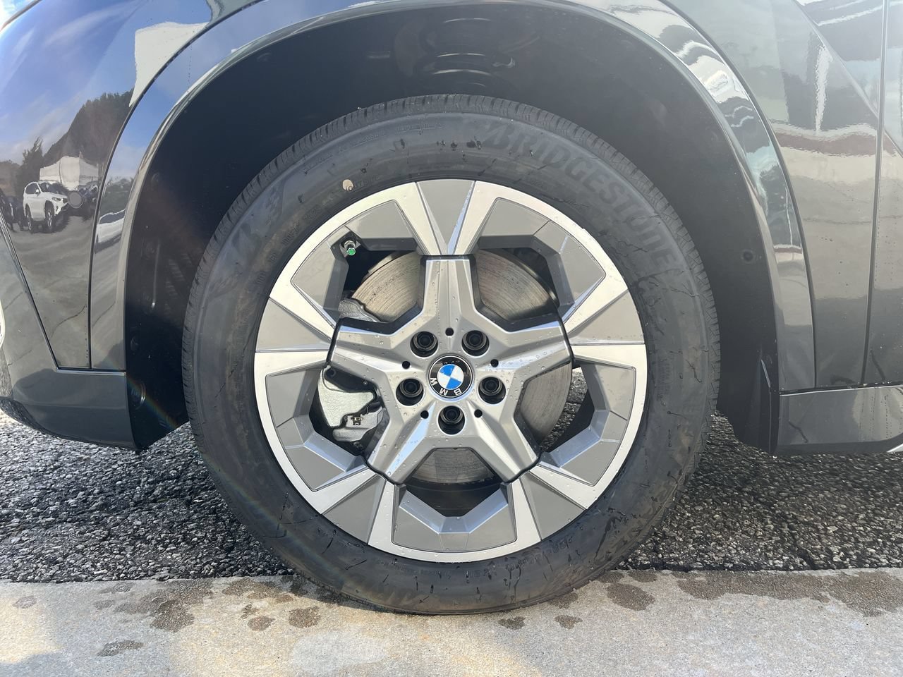 Used 2026 Black Sapphire Metallic BMW xDrive28i image 13