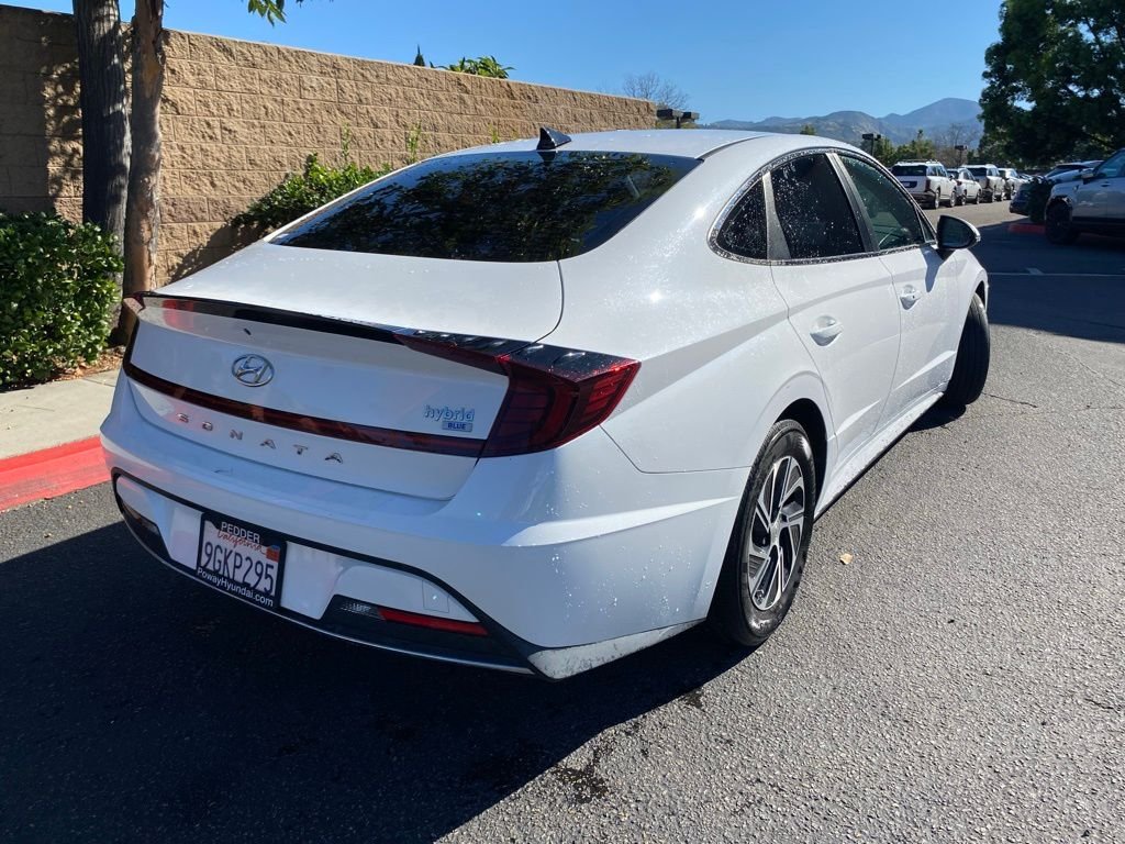 Used 2023 White Hyundai Blue image 7