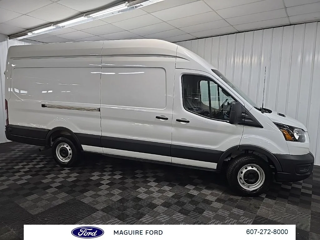 Used 2025 White Ford Base image 1
