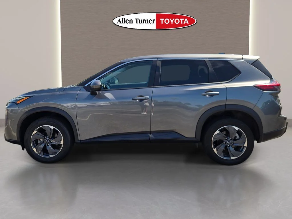 Used 2025 Gray Nissan SV image 10