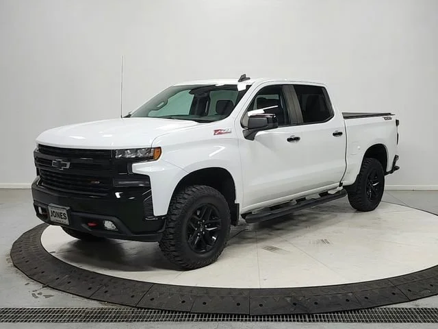 Used 2021 Summit White Chevrolet LT Trail Boss image 3