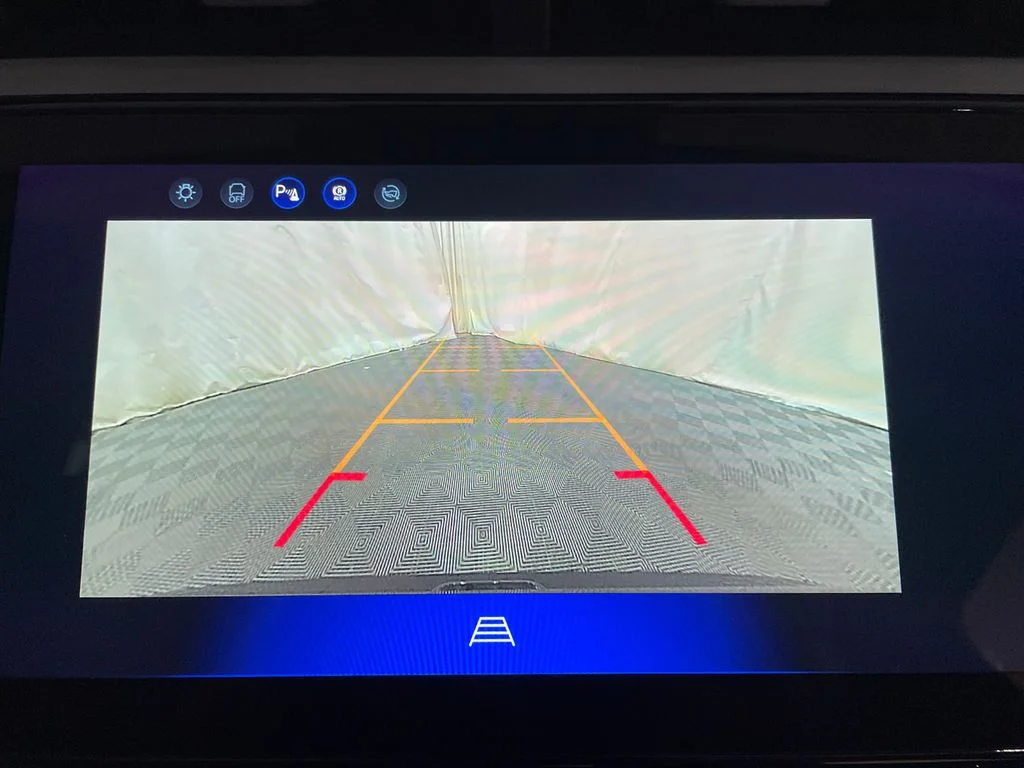 2027 Chevrolet Bolt RS - Photo 19