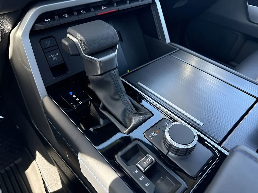 Used 2025 Wind Chill Pearl Toyota Platinum image 19