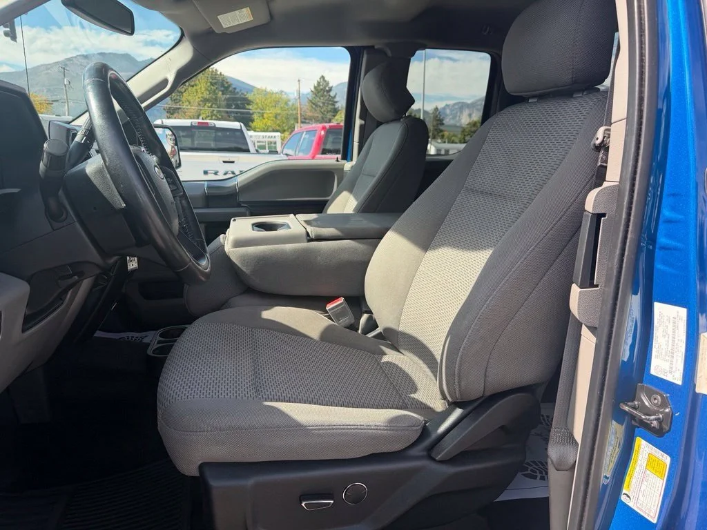 Used 2018 Blue Ford XL image 9