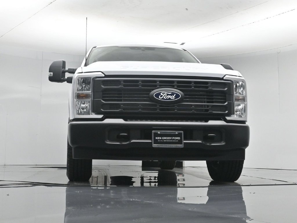 New 2027 Oxford White Ford XL image 40