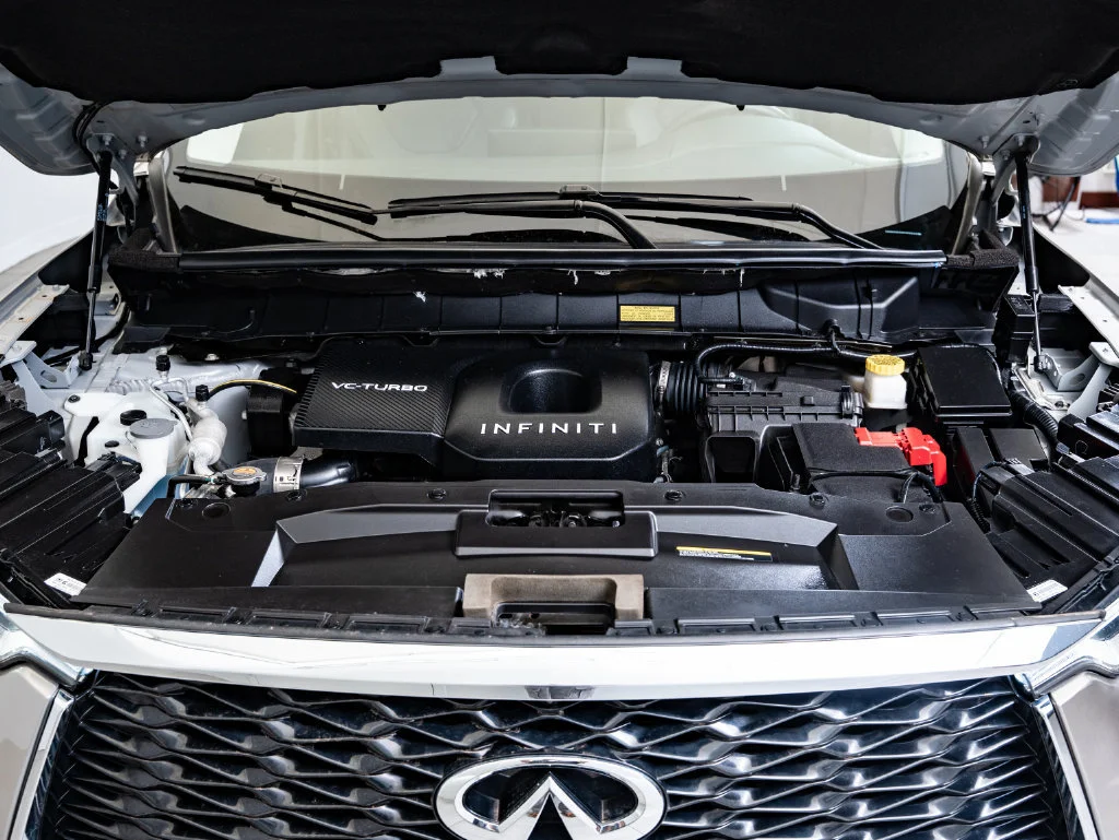 Used 2025 Warm Titanium INFINITI LUXE image 48