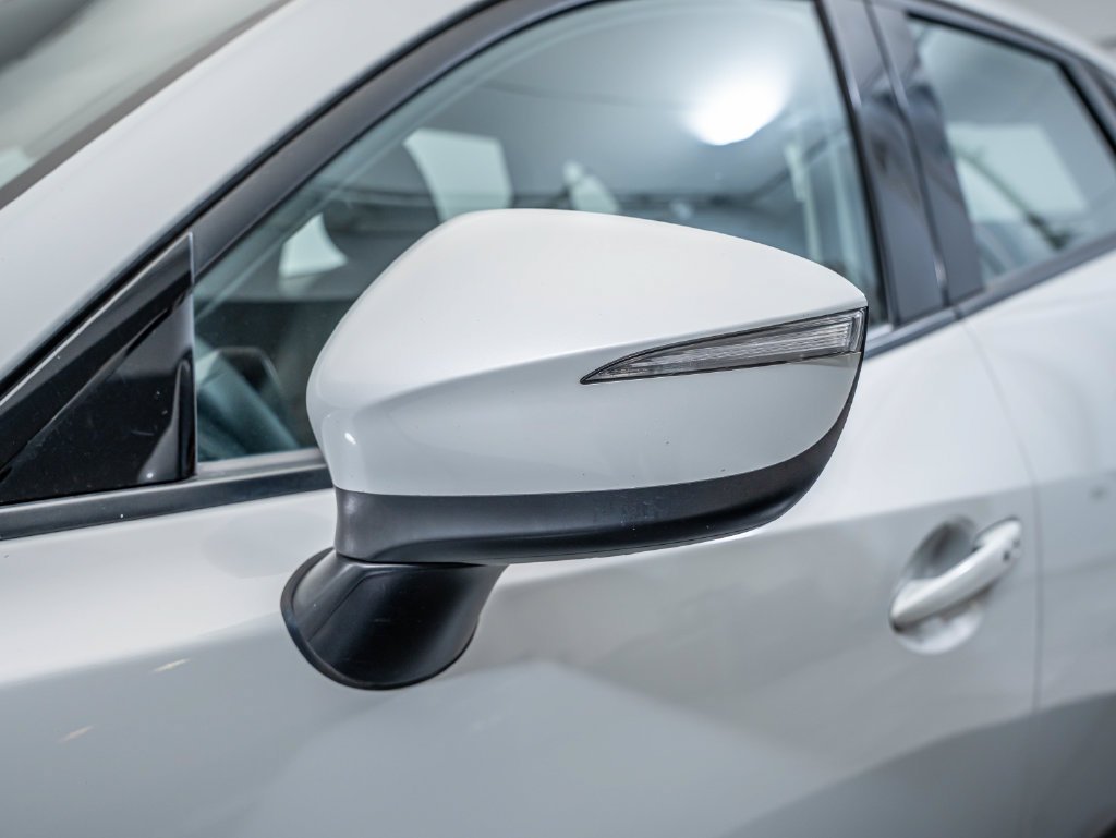 Used 2019 Ceramic Metallic Mazda Touring image 16