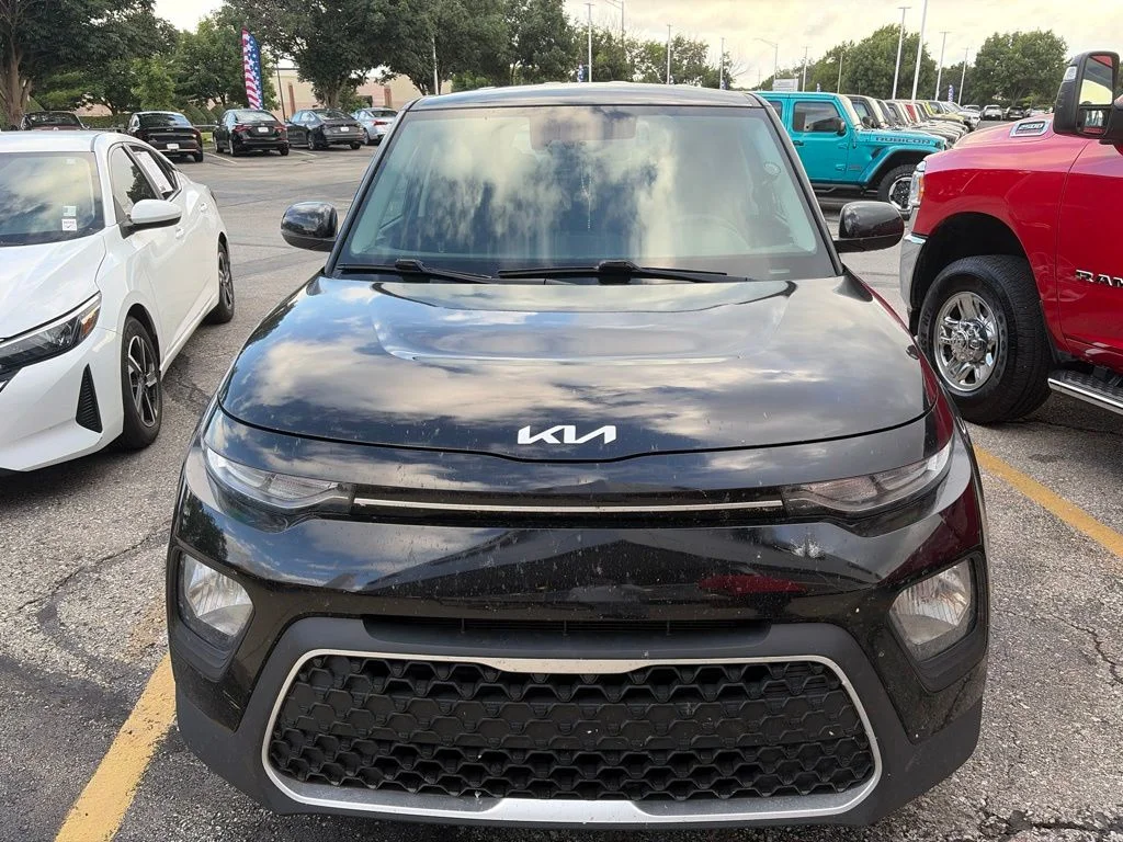 2022 Kia Soul 2.0L LX IVT's photo