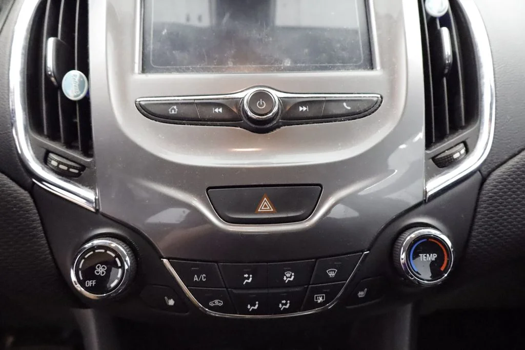 Used 2016 White Chevrolet LT image 21
