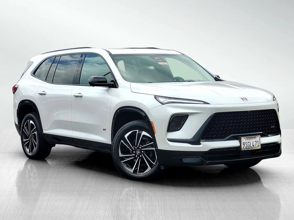 2025 Buick Enclave Sport Touring AWD's photo