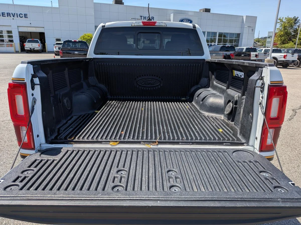 Used 2022 White Ford Xlt 4wd Supercrew 5 image 7