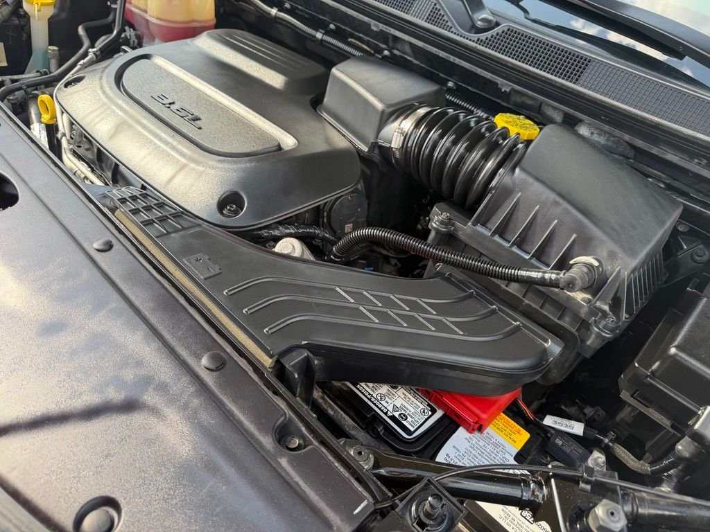 Used 2023 Black Chrysler Touring L image 8