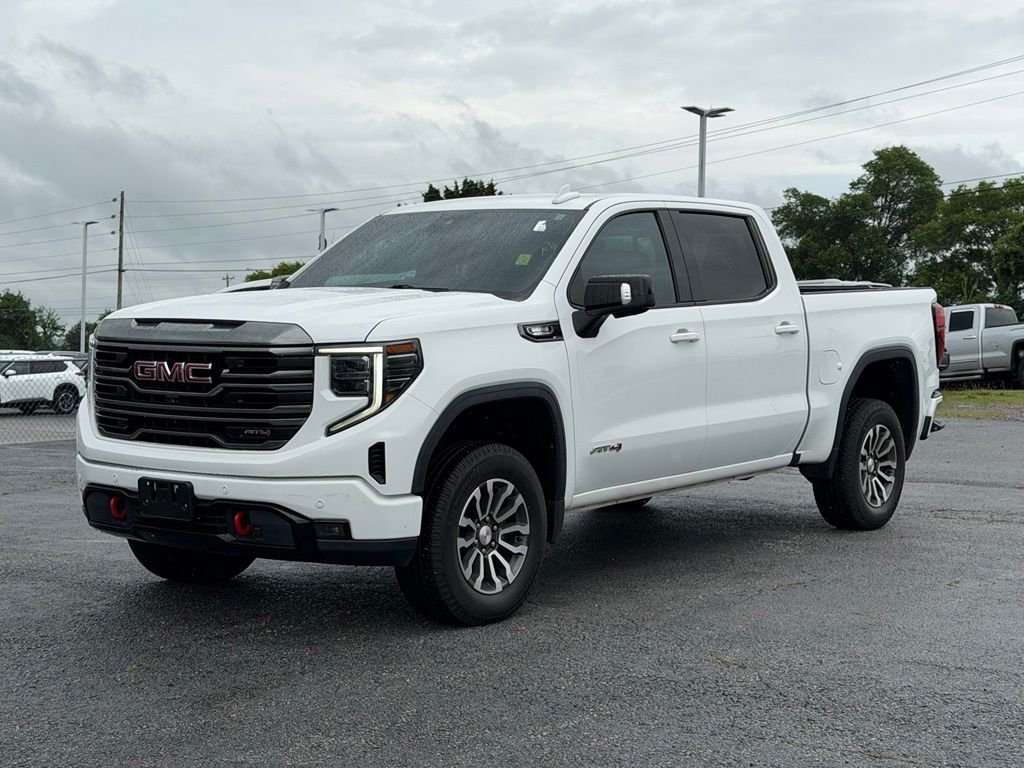 Used 2022 White GMC AT4 image 9