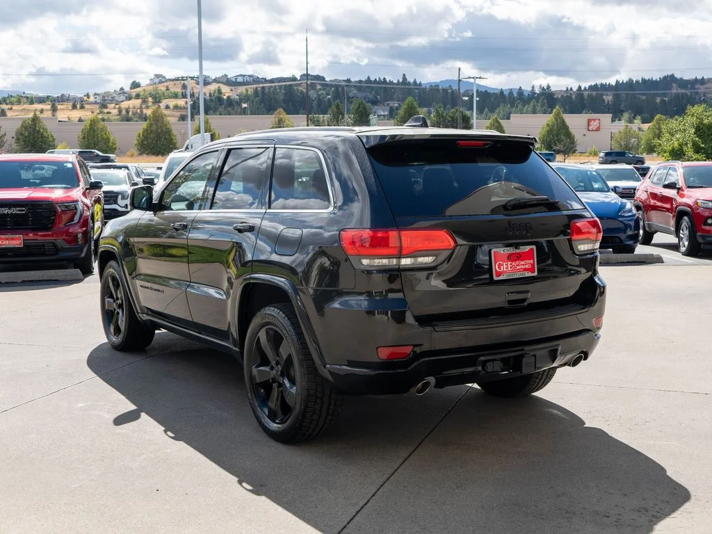 Used 2015 Black Jeep Altitude image 5