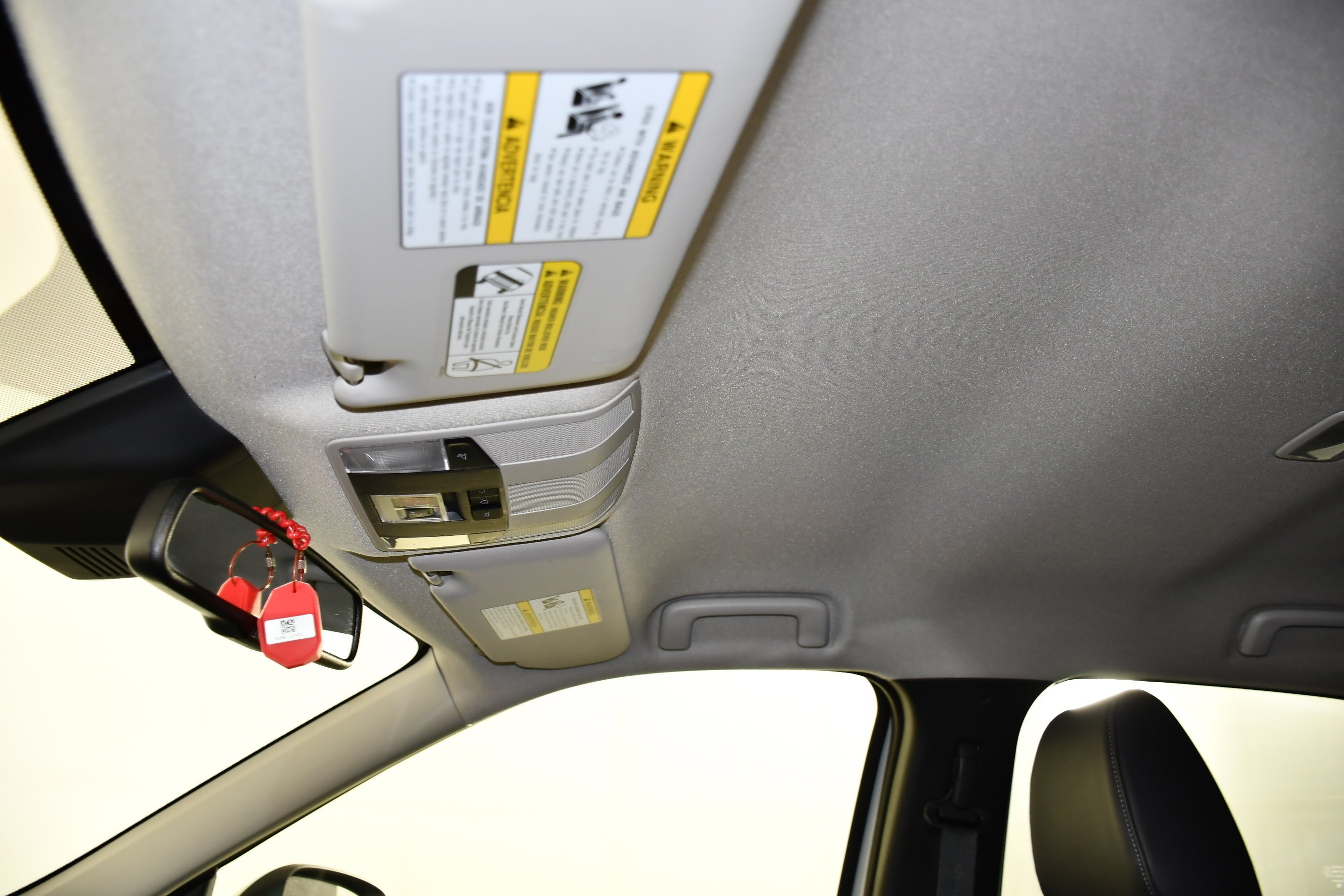Used 2023 White Diamond Mitsubishi SE image 37