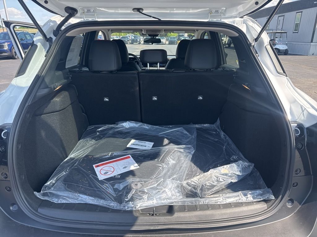 New 2026 Aspen White TriCoat Nissan SR image 15