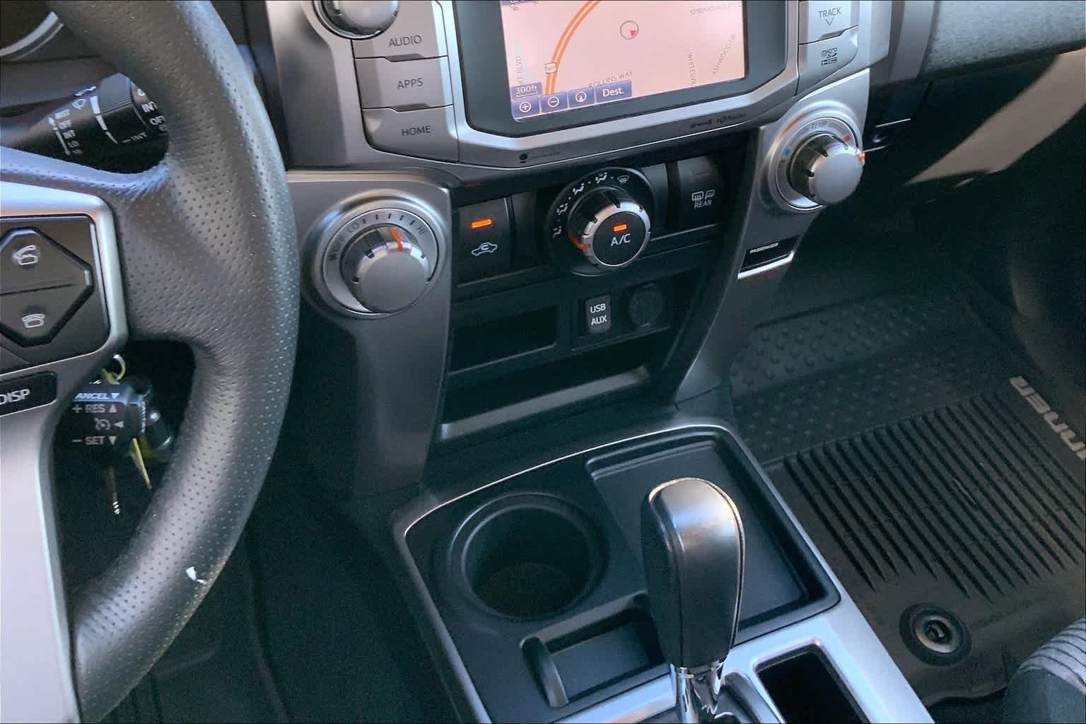 Used 2019 Classic Silver Metallic Toyota SR5 image 6