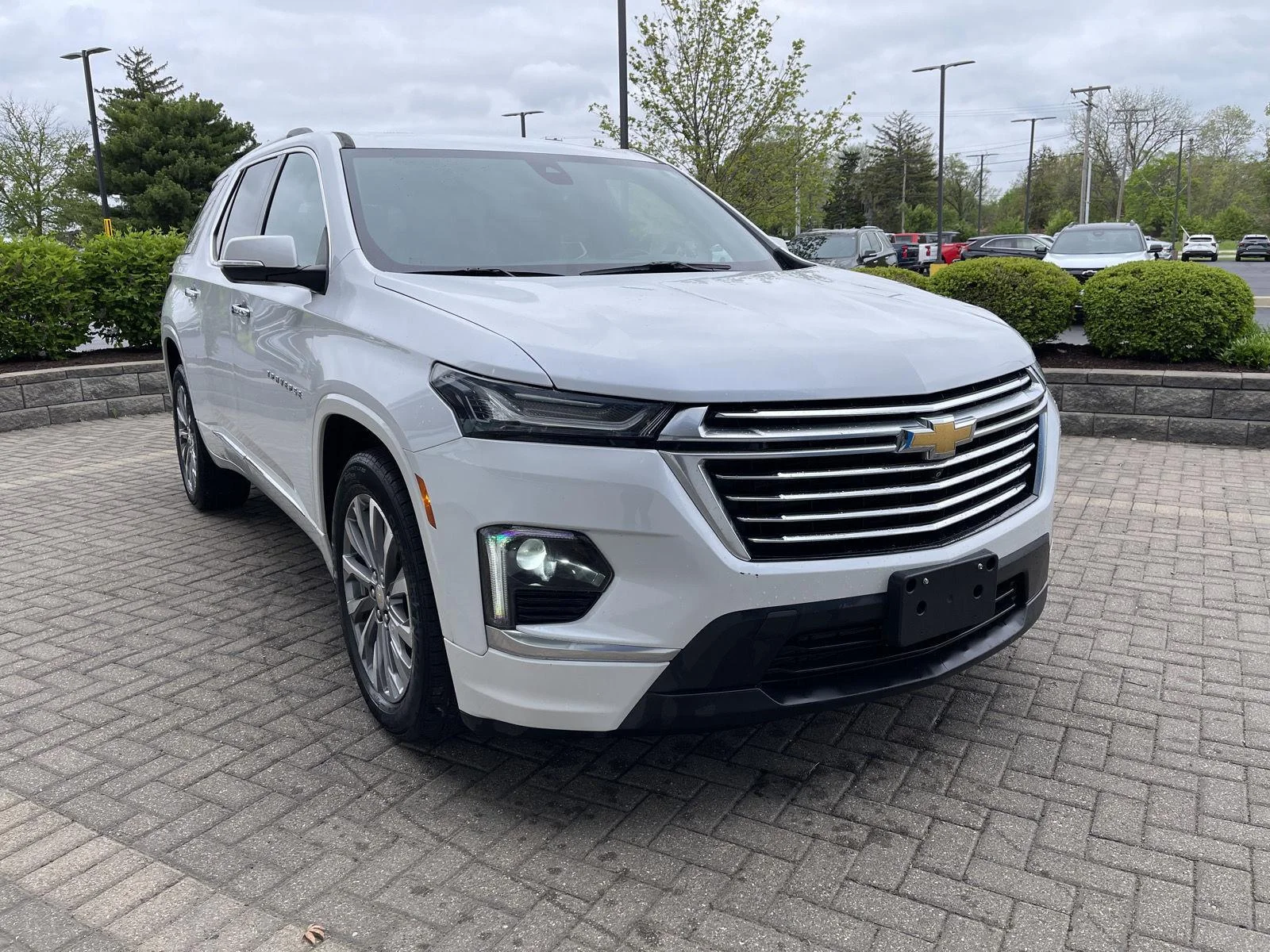 Used 2023 Iridescent Pearl Tricoat Chevrolet Premier image 7