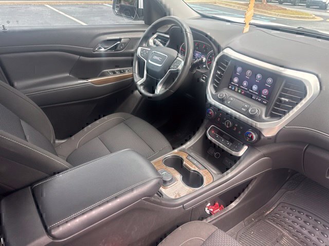 Used 2023 White GMC SLE image 28